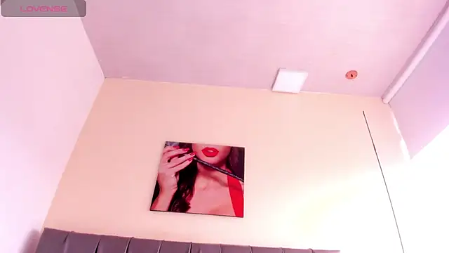 iisabella_noa 现场XXX聊天