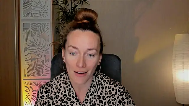 RebeccaMartinez's Live XXX Chat