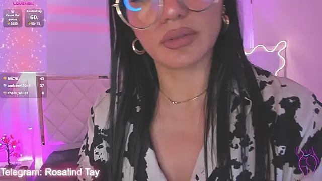 Chat XXX en directo de Rosalind_tay
