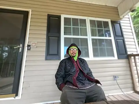 ThrowedWorldWide 现场XXX聊天