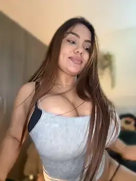 Chat +18 de valeria2019hot ao vivo