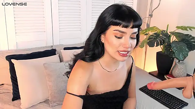 AlmaBlaze's Live XXX Chat