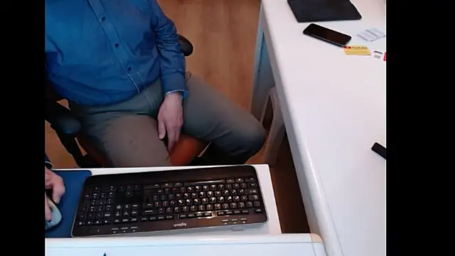 dutchpornkingn Live XXX chat