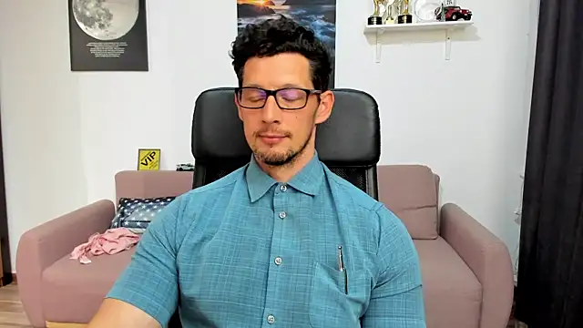 BrutusK08 网络视讯表演