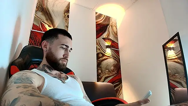 Luke_davis01 élő XXX-chatje