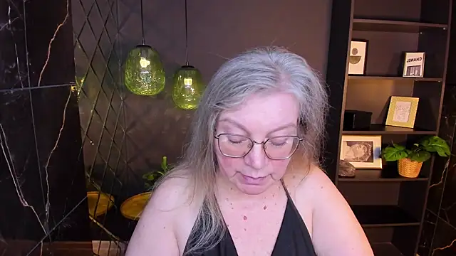 NataliMellow élő XXX-chatje