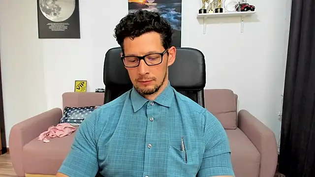 BrutusK08 Pertunjukan Webcam