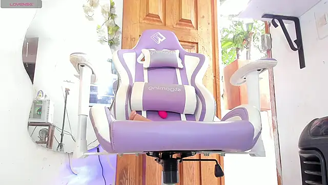 sofia_gold_ Adlı Modelin Canlı XXX Sohbeti