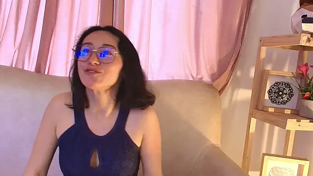 Ginevra_esposito's Live XXX Chat