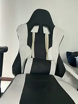 Valerie-S Chat XXX in diretta