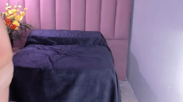 Chat +18 de NawtyNanna ao vivo