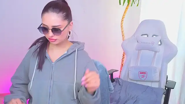 Sofia_Plump – Kamerová šou