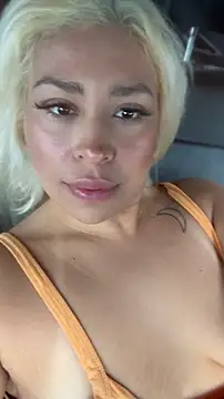 mxmxee: онлайн-секс-чат