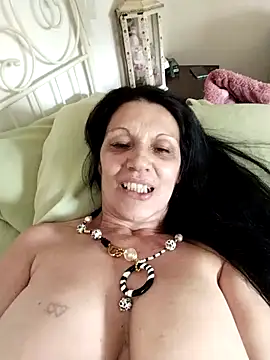 Melmamalhuda@xh's Live XXX Chat