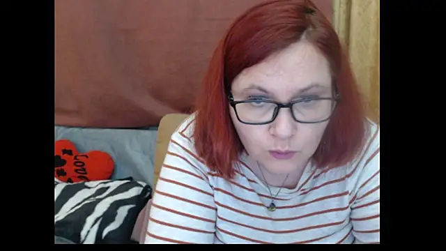 دردشة PlayfullMature الجنسية المباشرة