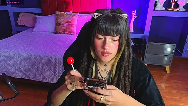 _sharlotte777: απευθείας συνομιλία ΧΧΧ