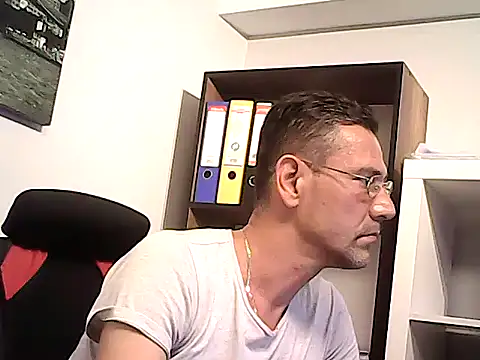 mastercharisma35 – Live XXX-chat