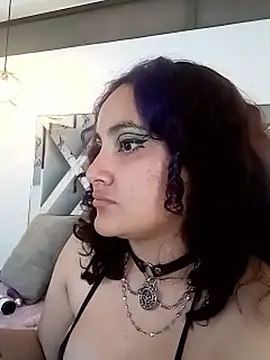 Chat +18 de Liily_Foxxy ao vivo