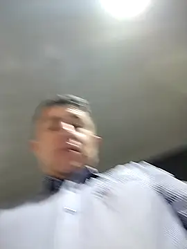 Chatroom XXX en direct de BigCristh79