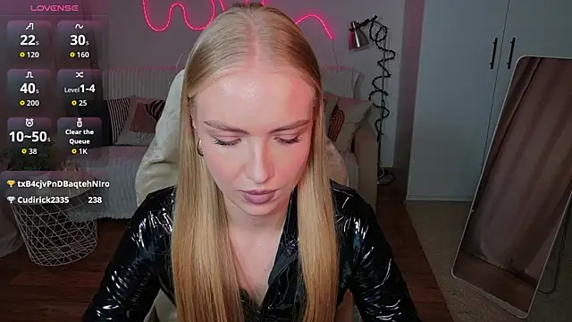 TessaGrays: απευθείας συνομιλία ΧΧΧ