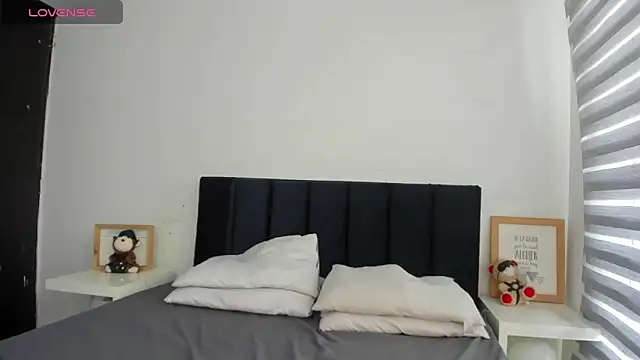 melanie_roux__ Live XXX-Chat