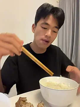 NV-1: διαδικτυακό σόου στην κάμερα