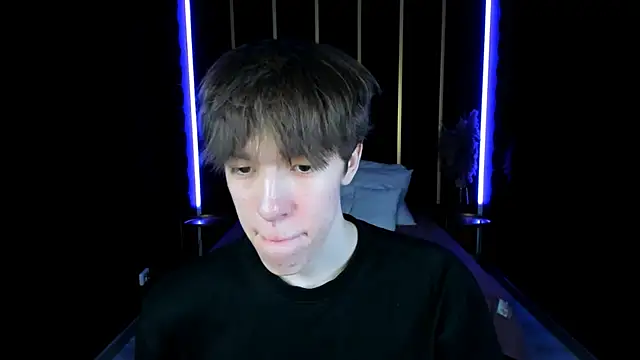 Chat +18 de MarkBranston ao vivo