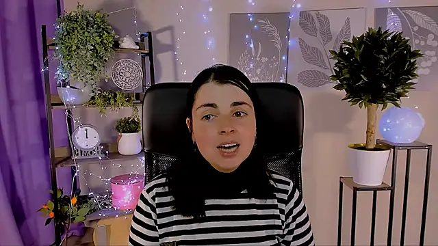 MartaEdams' Live XXX Chat