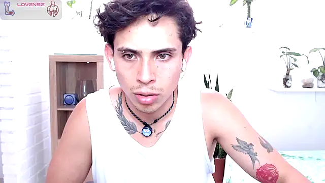 Chat +18 de Magnuz_Col ao vivo