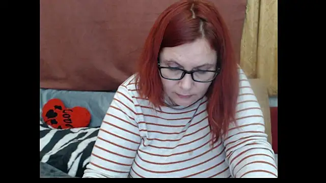 دردشة PlayfullMature الجنسية المباشرة