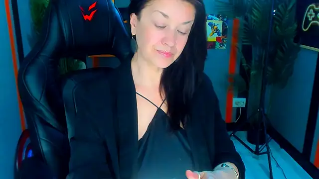 AnaMillsのライブXXXチャット