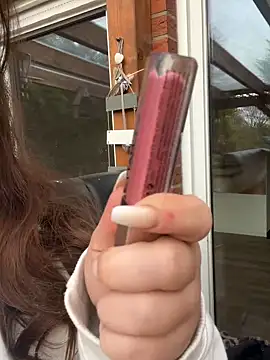 Chat +18 de SummerHoney ao vivo