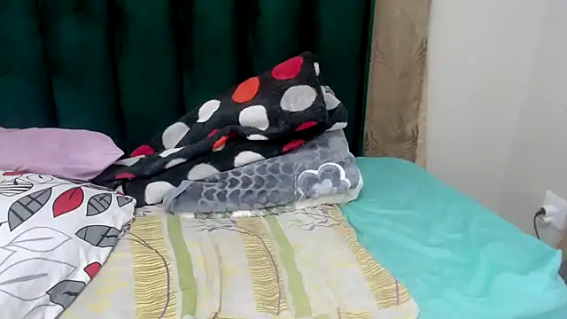 CaramelMelons78 Adlı Modelin Web Kamerası Şovu