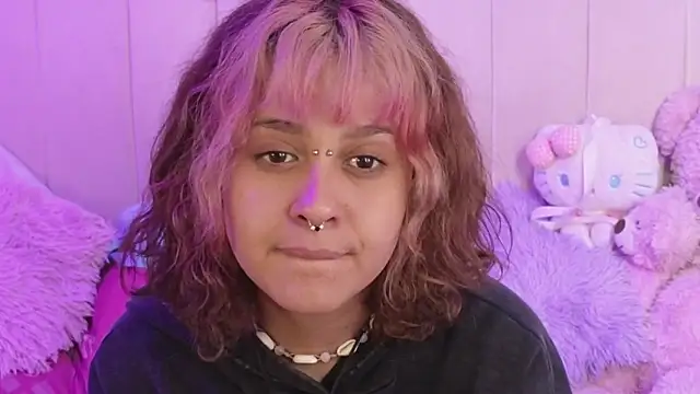 Chat +18 de NekoWaifu ao vivo