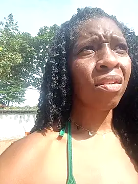 Chatroom XXX en direct de Luhma_hot