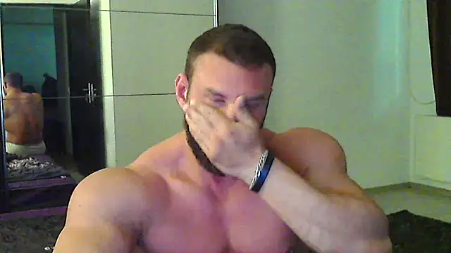 muscularkevin Webcam show