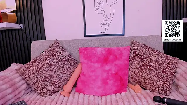 Sirenita_petitexoxo 网络视讯表演