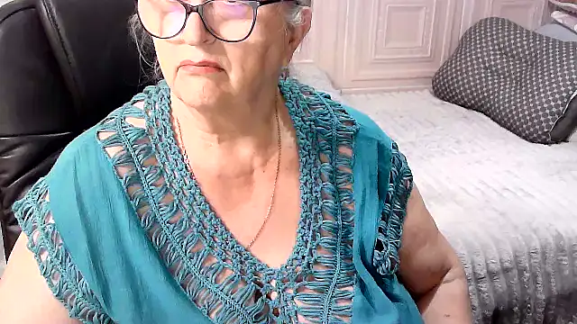 LolkaAlyss élő XXX-chatje