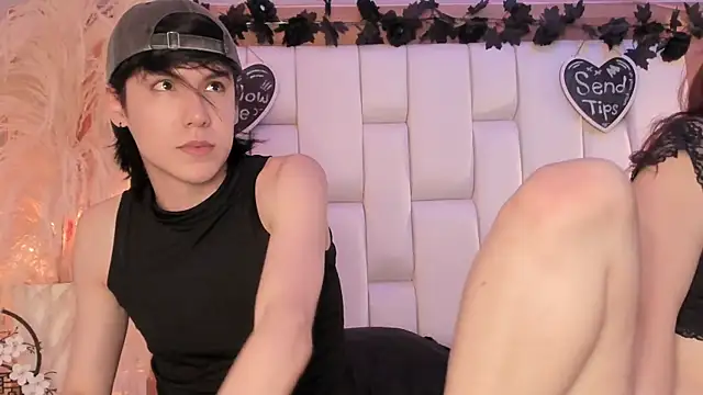 Daphne_And_Roger Webcam-Show