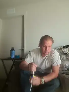 yourMasterisBored ওয়েবক্যাম শো