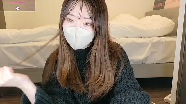 yura_ra_ra's Live XXX Chat