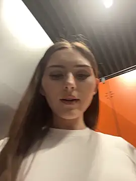 AnitaFly: απευθείας συνομιλία ΧΧΧ