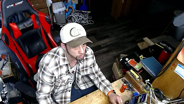 tongueispowerr6d9: διαδικτυακό σόου στην κάμερα