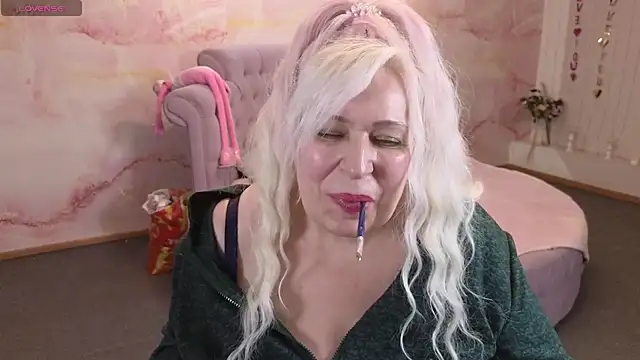 Penelope_Pinky élő XXX-chatje