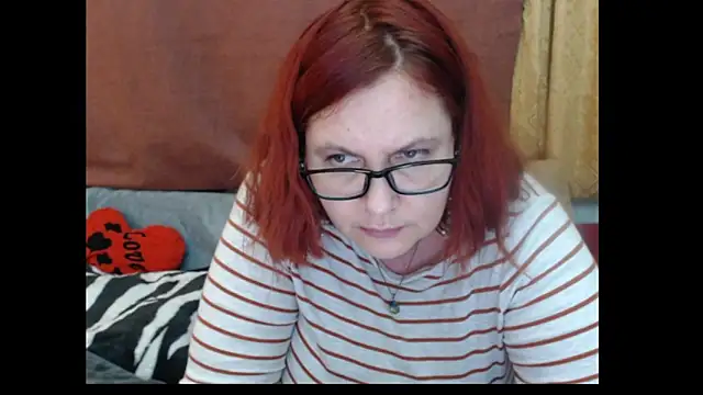 PlayfullMatureのライブXXXチャット