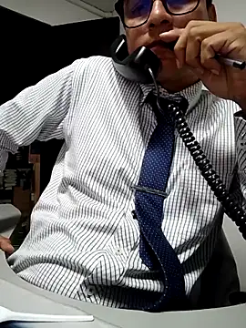 MrSecretSuit 在線直播表演