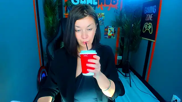 AnaMills 现场XXX聊天