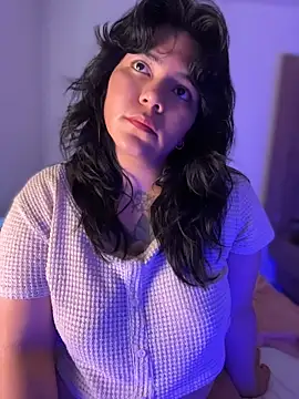 XXX chat uživo modela JulianaCastillo