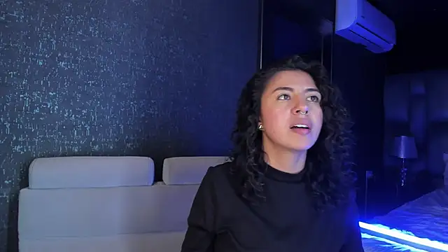 Amareto_'s Live XXX Chat