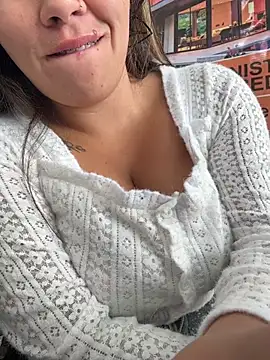 Pokazy przed kamerką – LIZ-06_